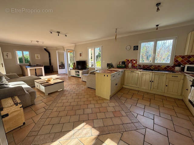 Maison à RIOUX-MARTIN