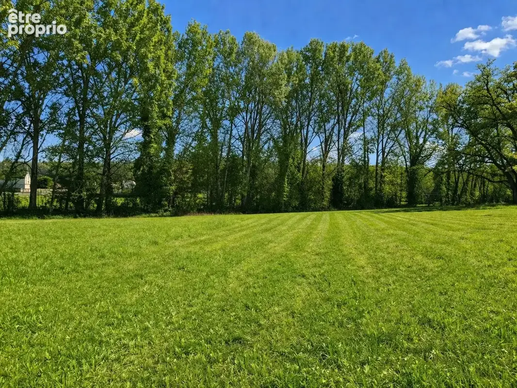 Photo Terrain à Champagne-Et-Fontaine au prix de 8 500€
