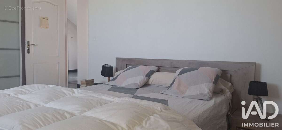 Maison 210 m² à Gressy  - photo 6