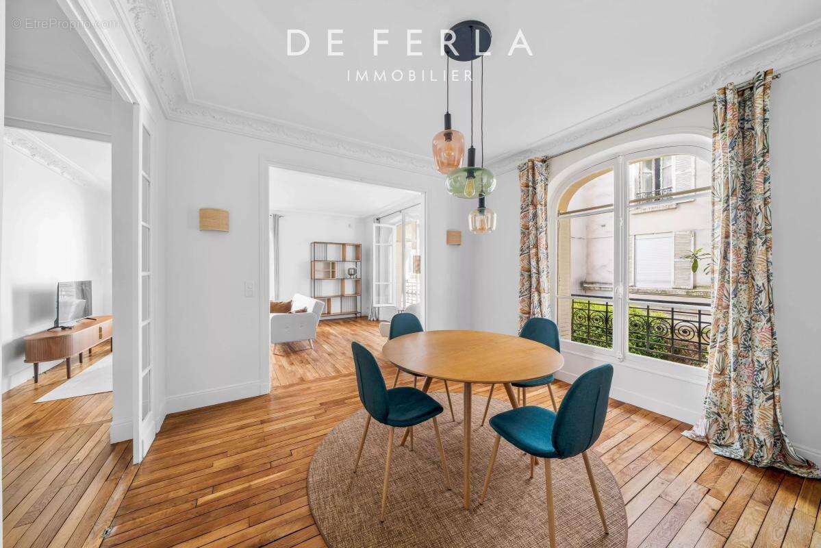 Appartement à PARIS-7E