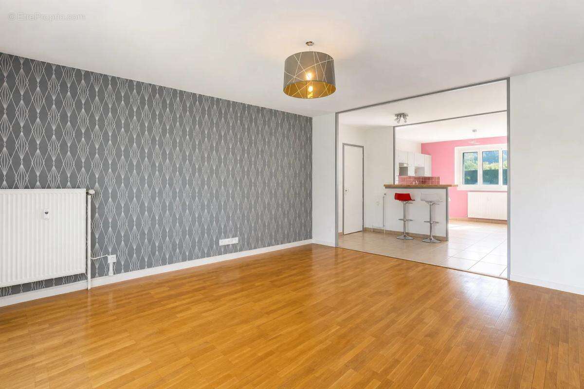 Appartement à FONTAINES-SUR-SAONE