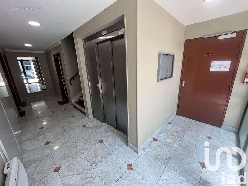 Photo 2 - Appartement à SAINT-MAUR-DES-FOSSES