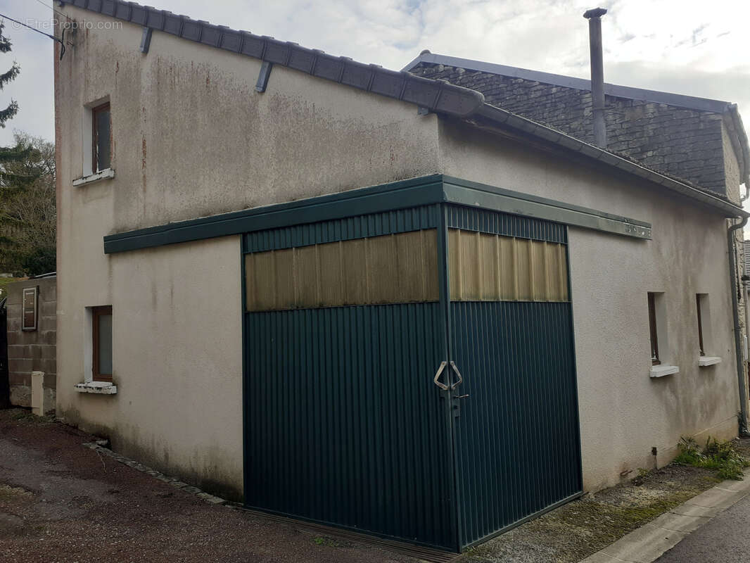 Maison à COUVIGNON
