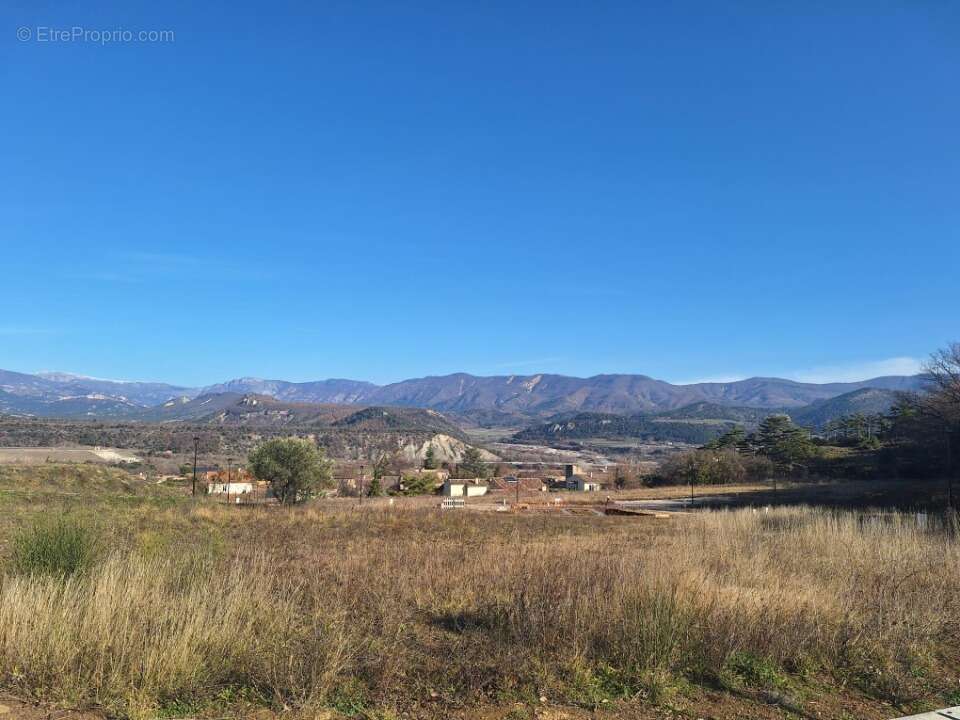 Terrain 573 m² à Aubignosc  - photo 2