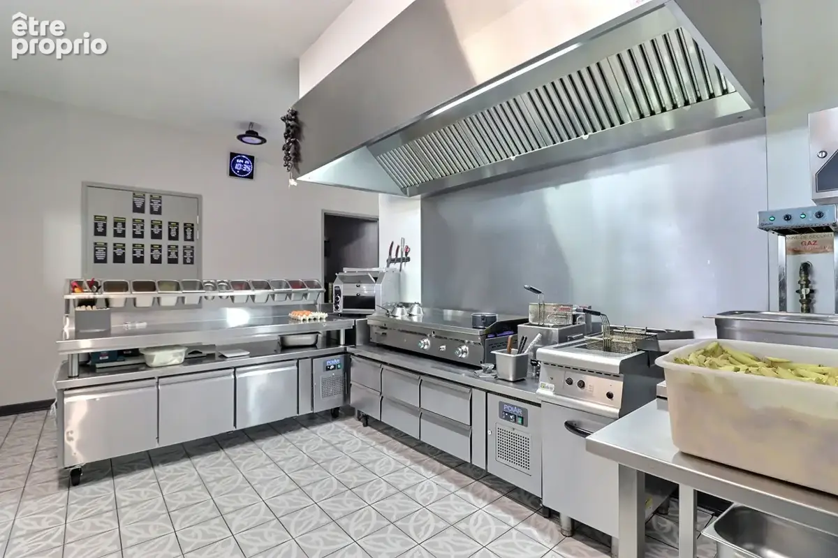 Photo Commerce à Saint-Sever au prix de 75 560€