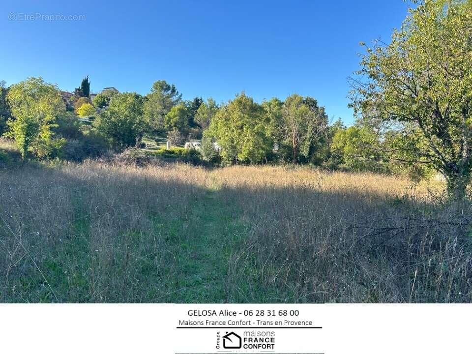 Terrain à MONTMEYAN