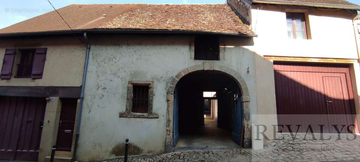 Maison à AUTUN