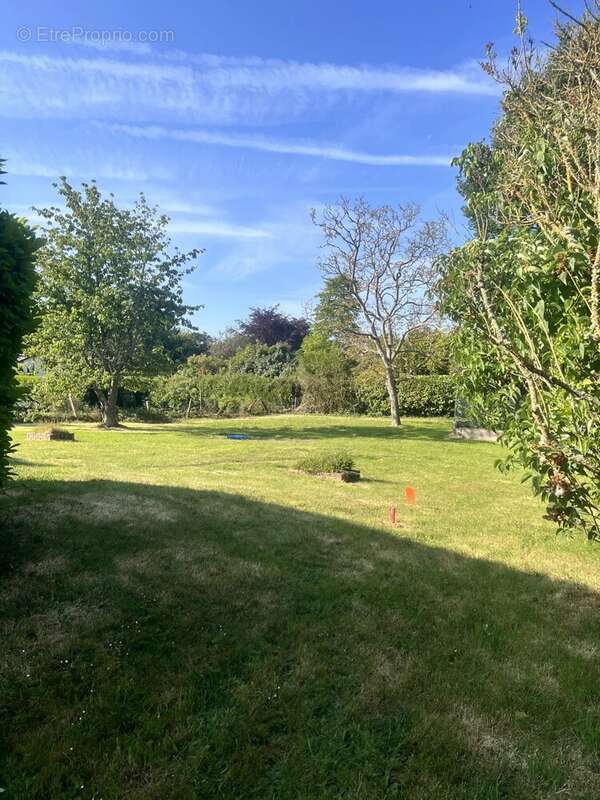 Terrain à TROUVILLE-SUR-MER