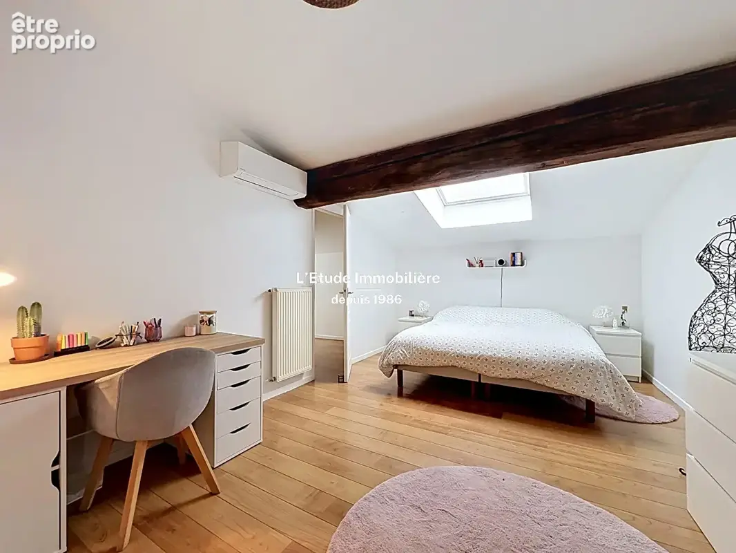 A VENDRE Maison Caluire LE BOURG 6 pièce(s) 136.30 m2 avec jardinet et Terrasse - photo 10