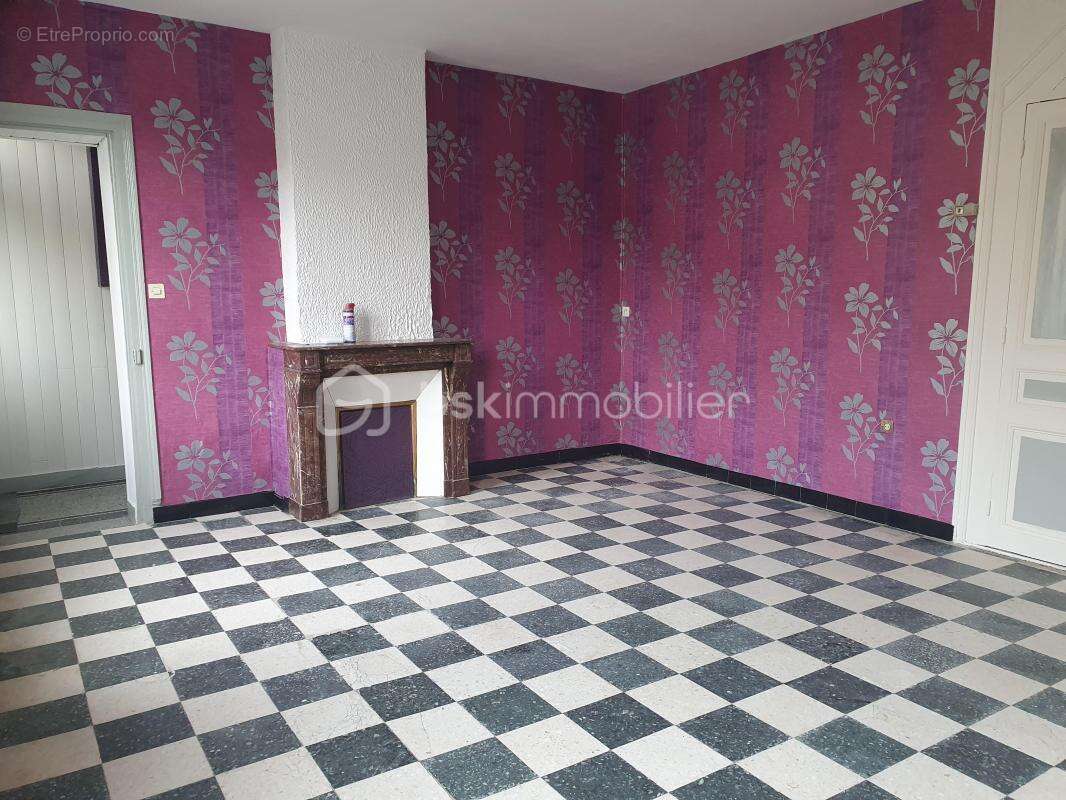 Maison à ORIGNY-SAINTE-BENOITE