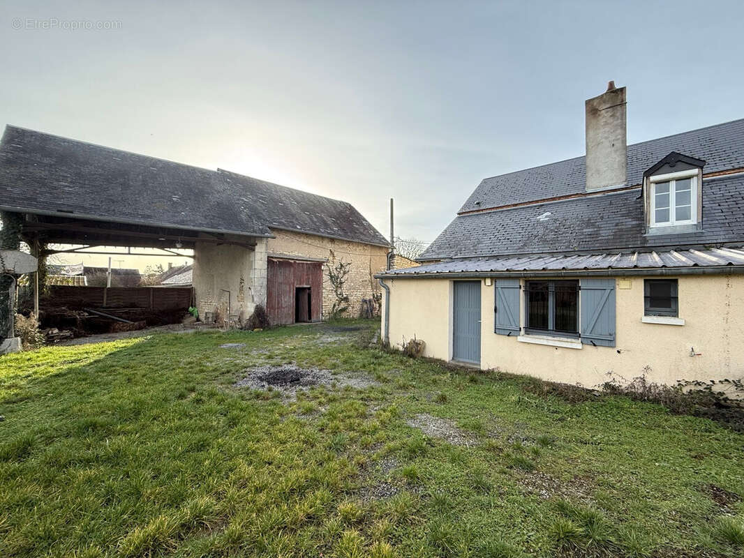 Maison à LES BORDES