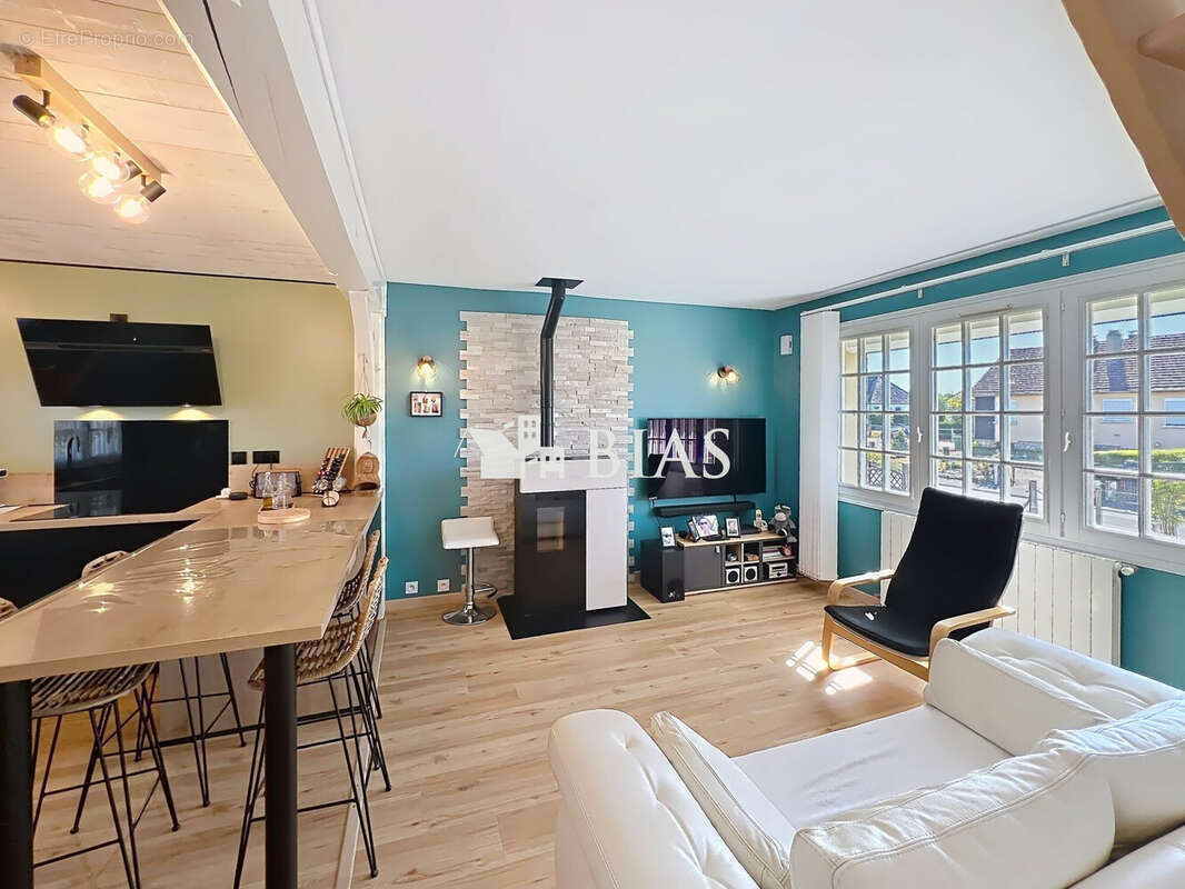 Maison 106 m² à Menneval  - photo 4