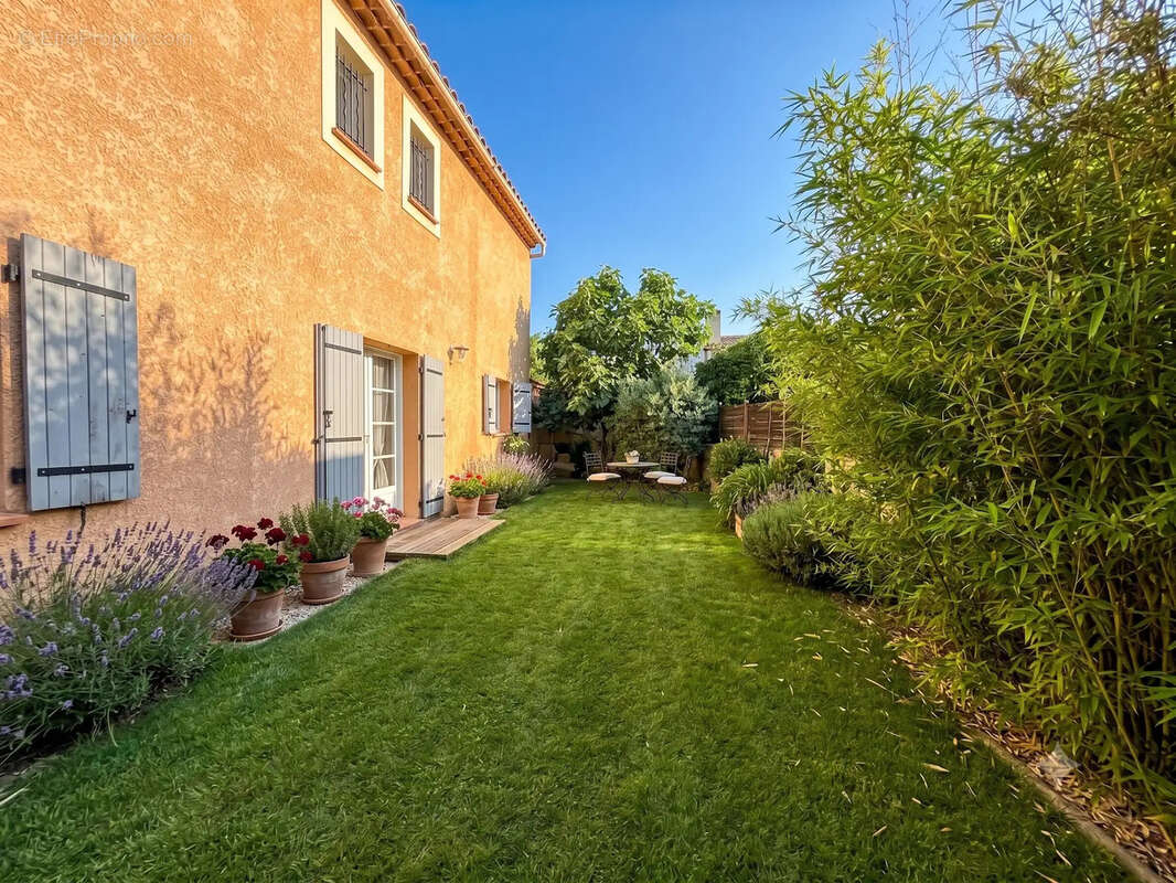 Pertuis, maison 7 pièces de 160 m2 avec piscine - photo 11