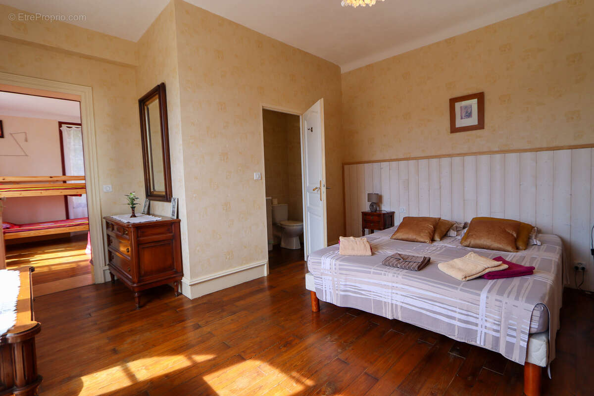 Maison à SAINT-VINCENT-DE-COSSE