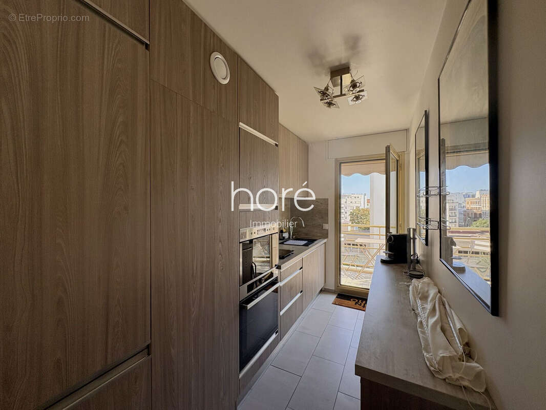 Appartement à LEVALLOIS-PERRET