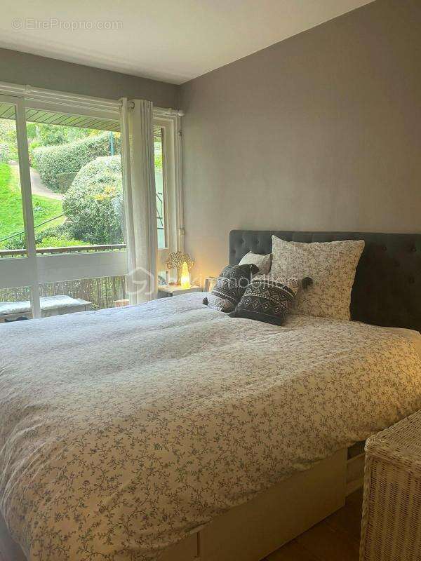 Appartement à LA CELLE-SAINT-CLOUD