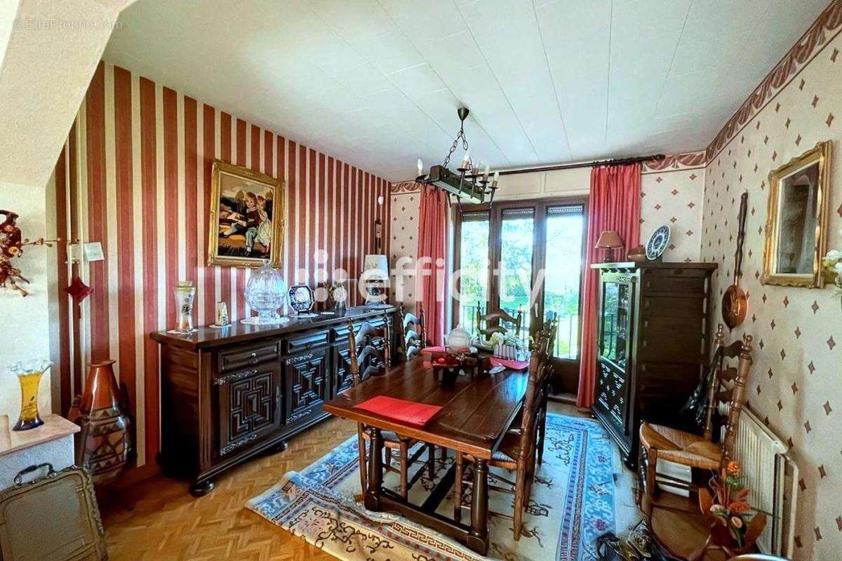 Maison à VIEUX-CONDE