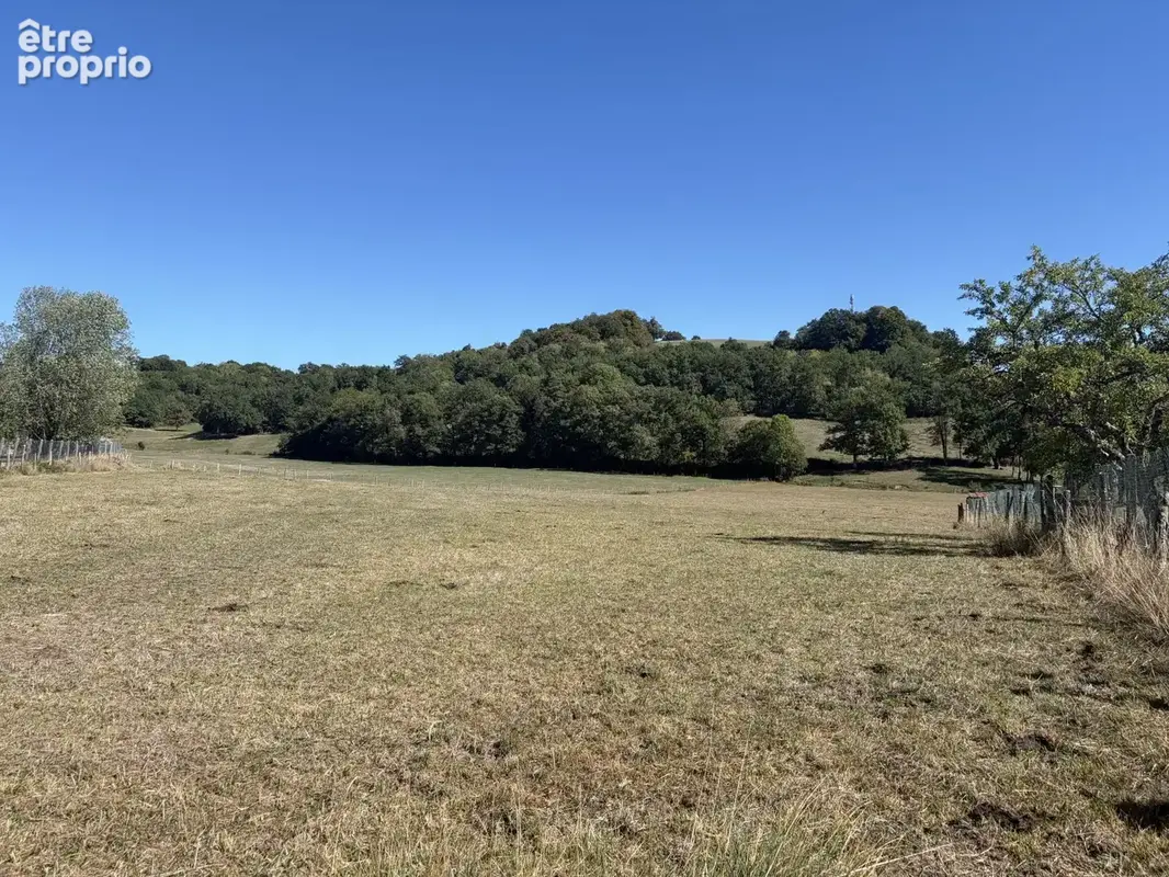 Terrain à SAINT-PAUL-DES-LANDES