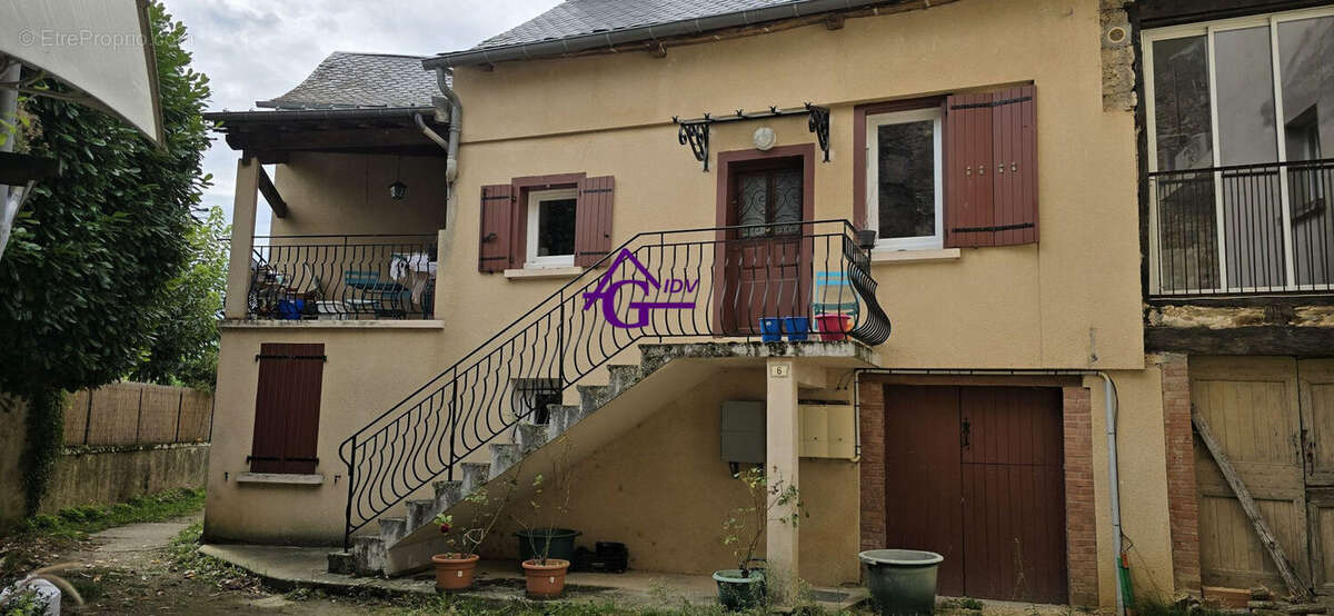 Maison à NAUCELLE