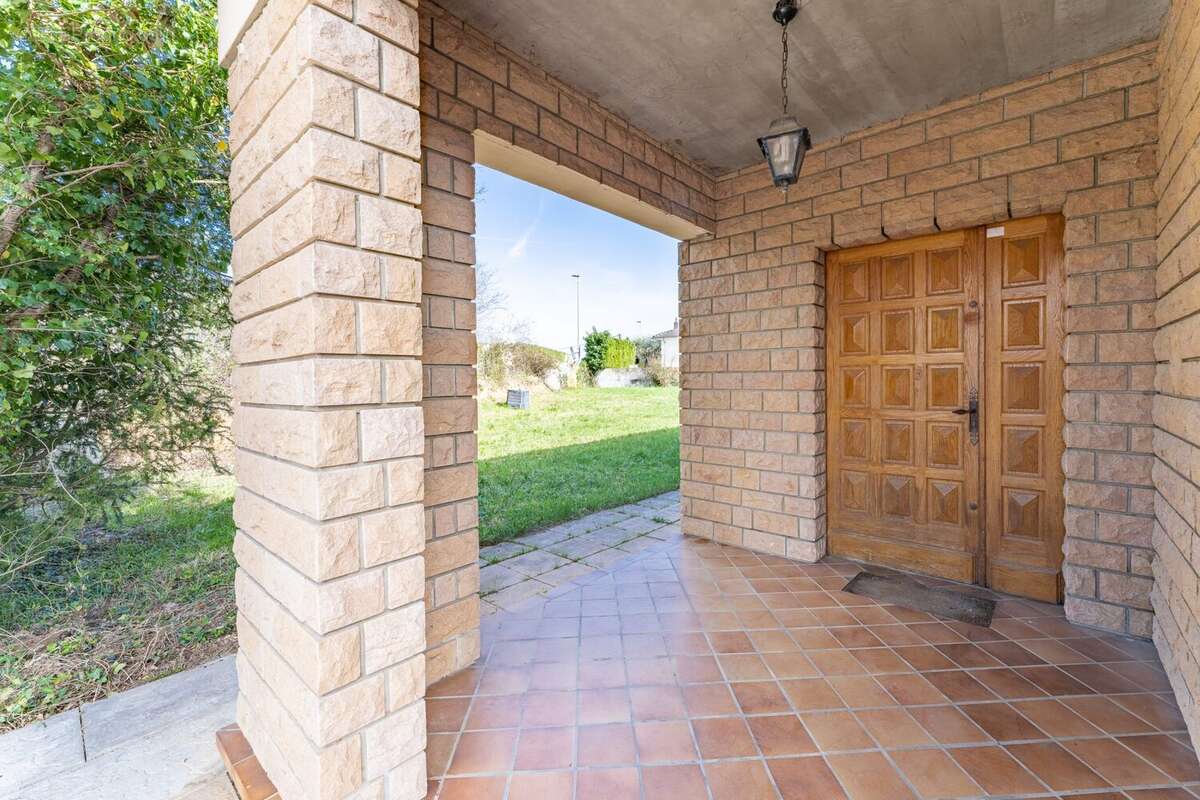 Maison à SAINT-BONNET-DE-MURE