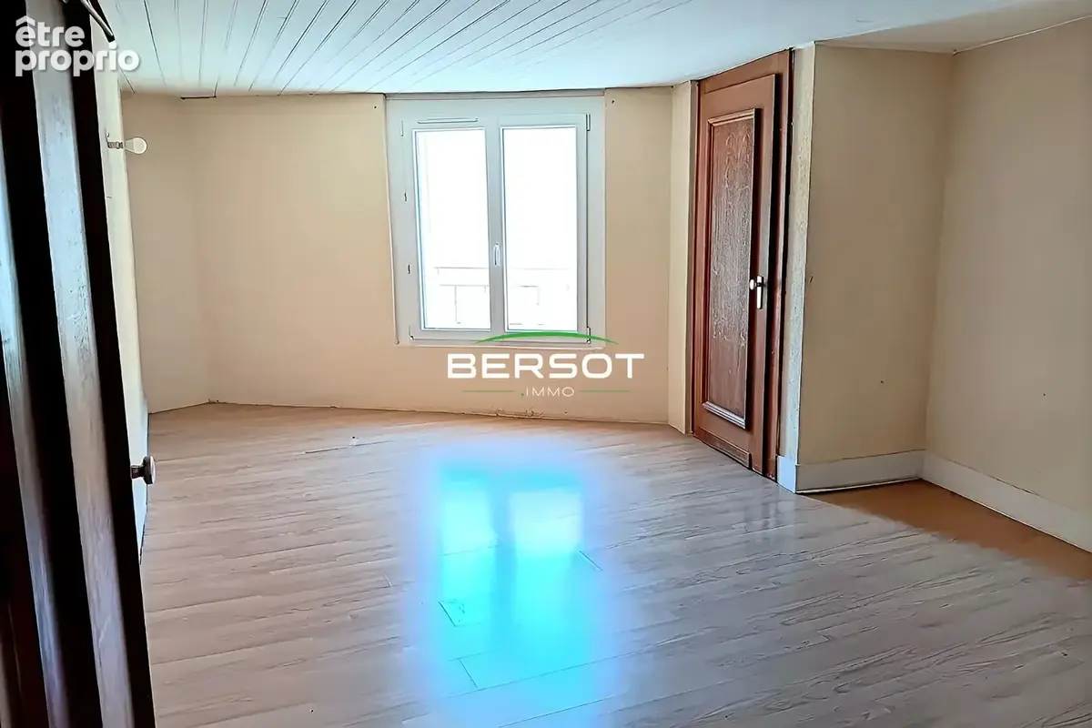 Maison de village avec deux appartements et un garage - photo 13