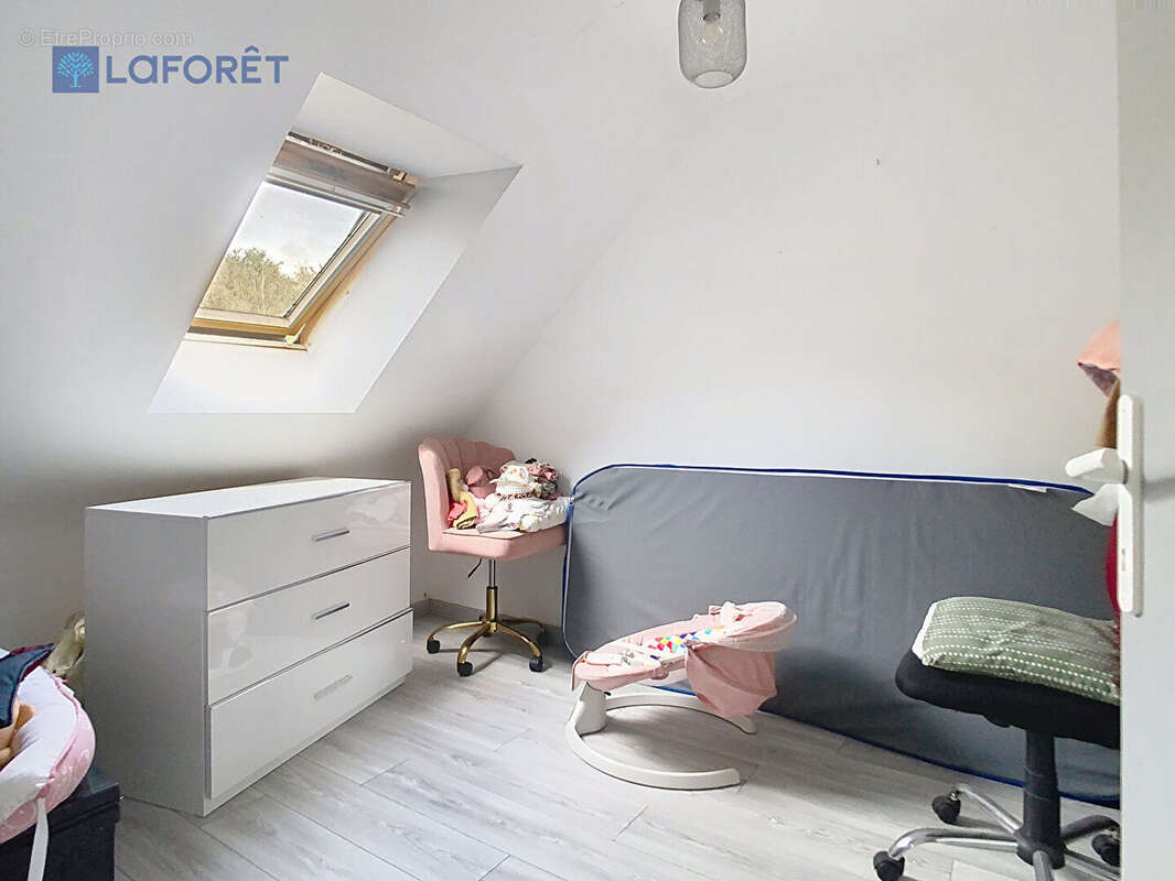 Guidel, Maison lumineuse, non mitoyenne, 4 ch, sous-sol + construction indépendante - photo 12