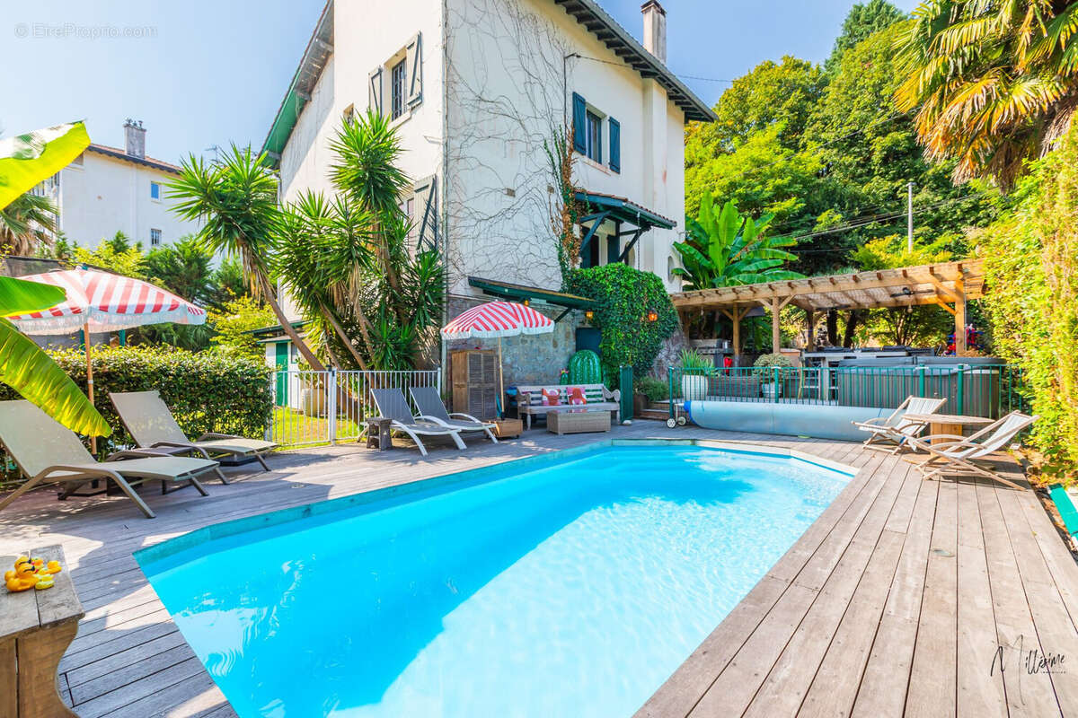 Maison 300 m² à Biarritz  - photo 2