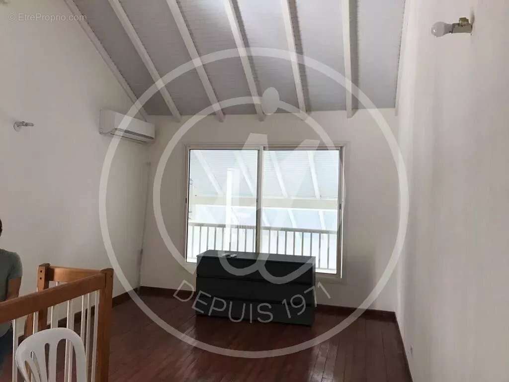 Appartement à BAIE-MAHAULT