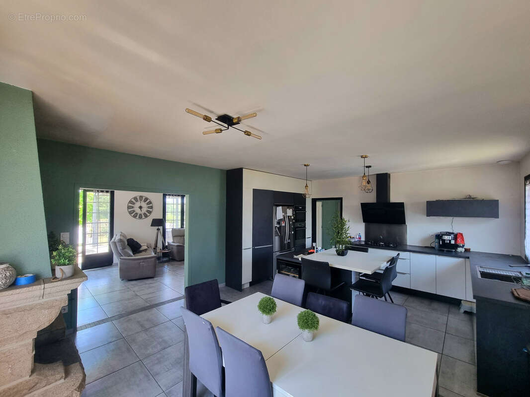 Maison 6 chambres - 159 m2 - Hédé-Bazouges - photo 10
