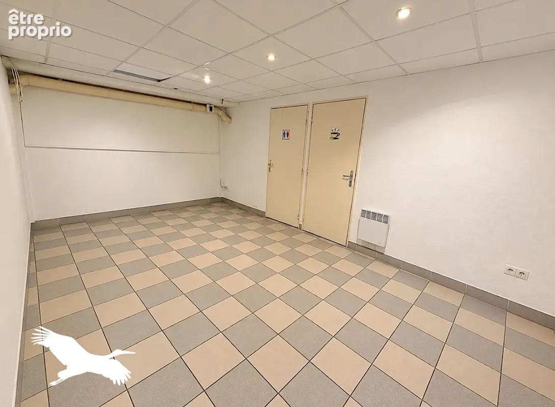 À VENDRE - MARSEILLE 13008, Le Rouet - Murs commerciaux de 75m² libre de toutes occupations. - photo 3