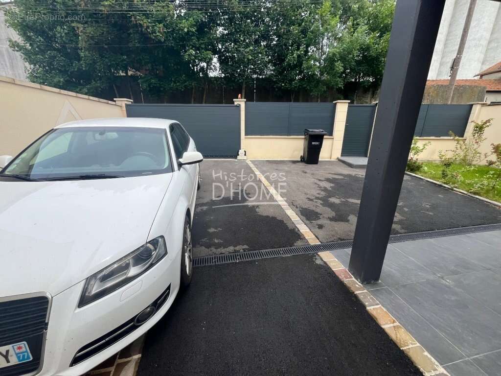 Maison à ROZAY-EN-BRIE