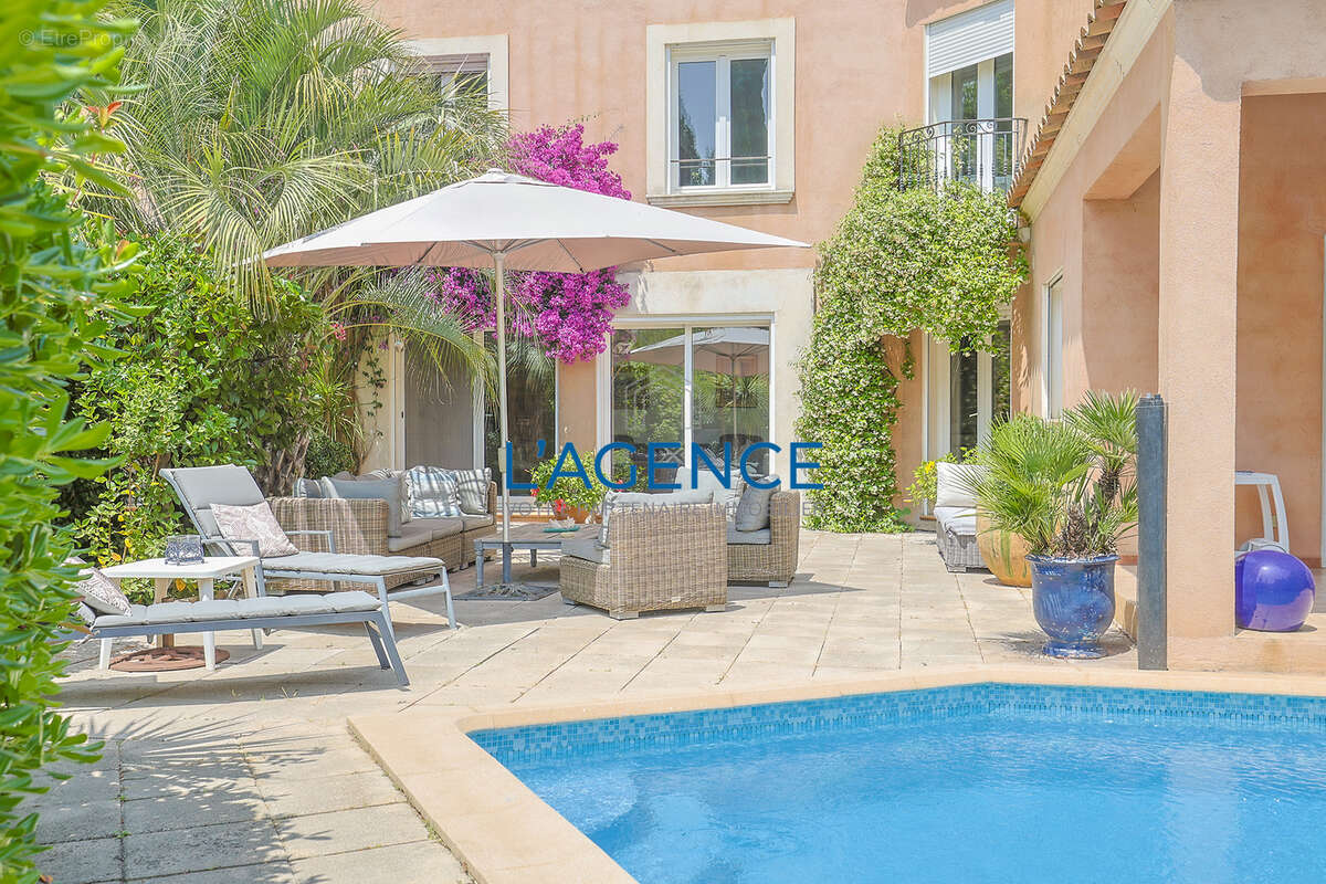 Maison à HYERES