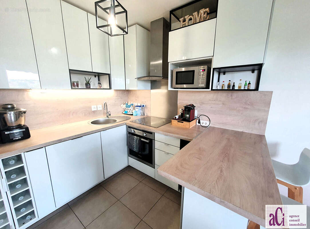 Appartement à L&#039;HAY-LES-ROSES