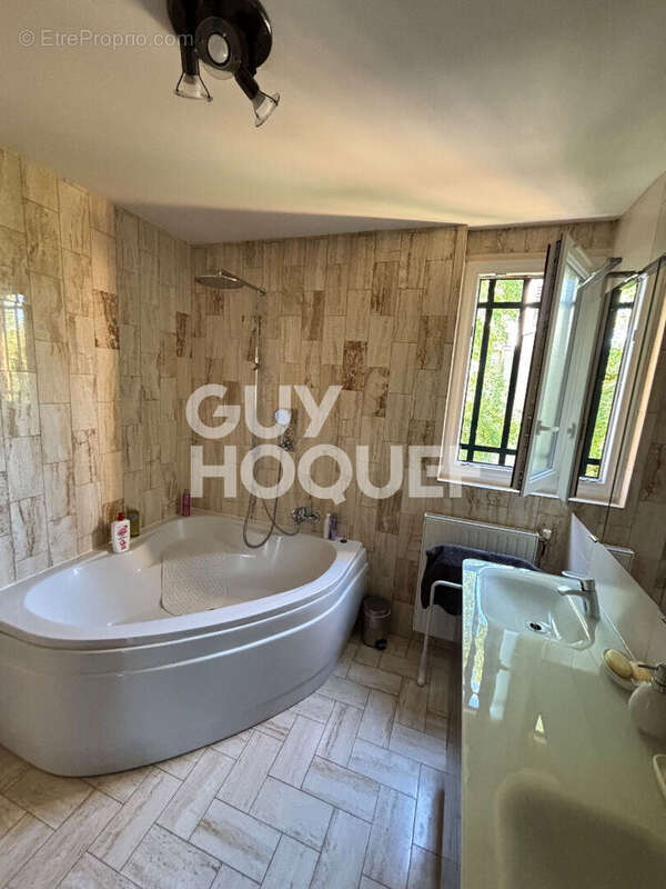 Appartement à LE RAINCY