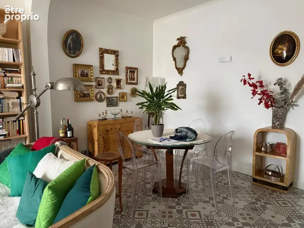 Un appartement de caractère au cœur de la ville - photo 4
