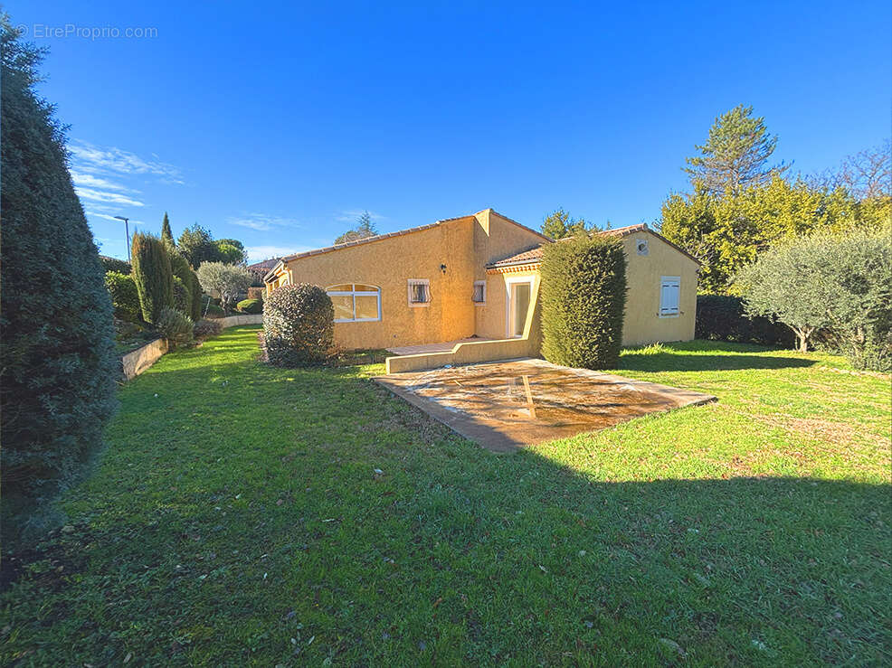 Maison à MALATAVERNE