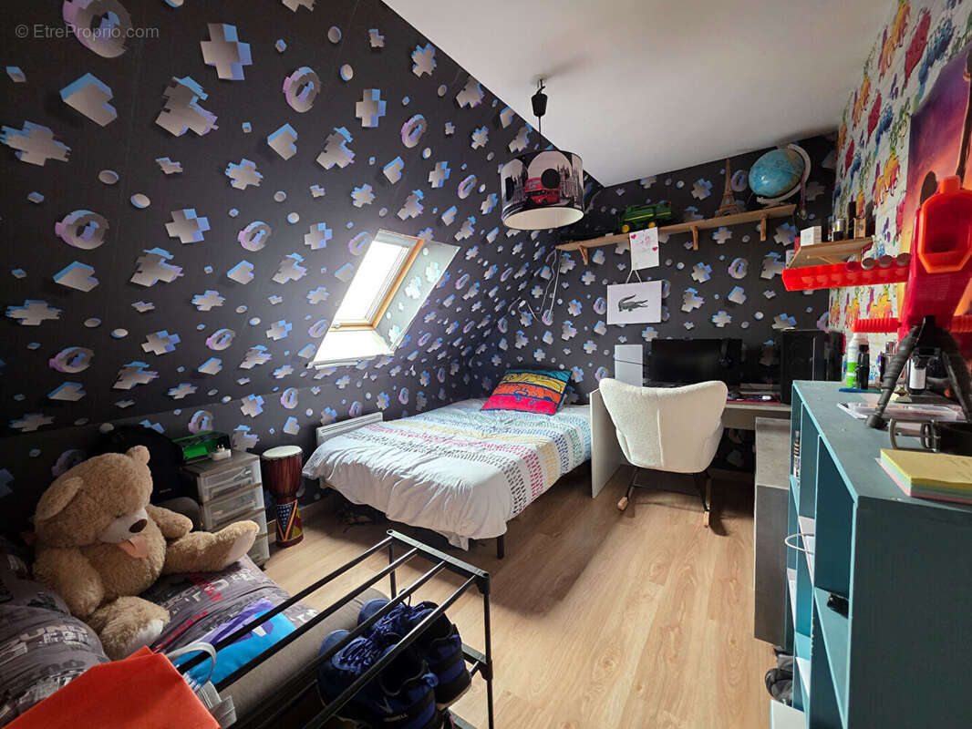 Maison à CREVECOEUR-LE-GRAND