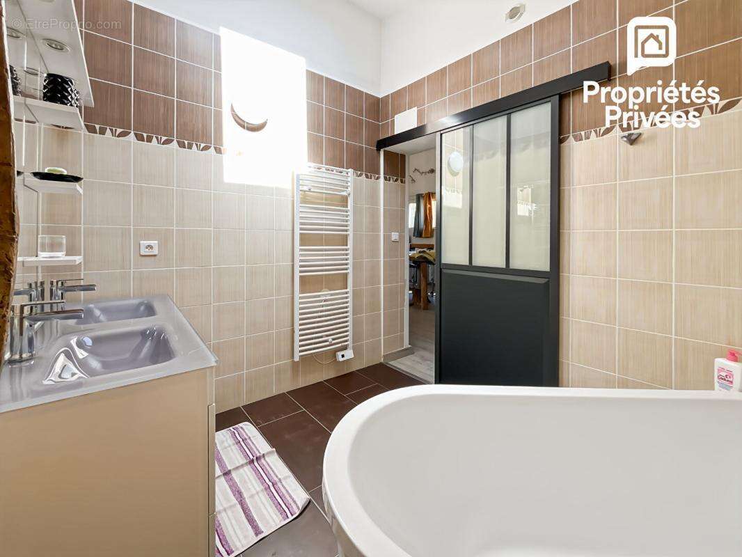 Maison familiale de 184 m² sur une propriété arboré à 3 minutes de Créon - photo 7