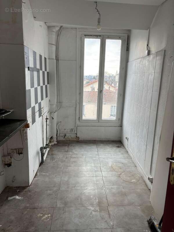 Appartement à LES PAVILLONS-SOUS-BOIS