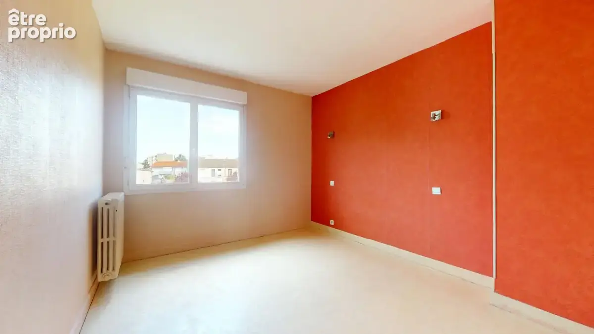 Maison secteur europe avec 3 chambres, jardin et sous-sol - photo 6