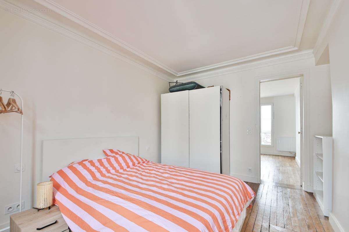 Appartement à PARIS-18E