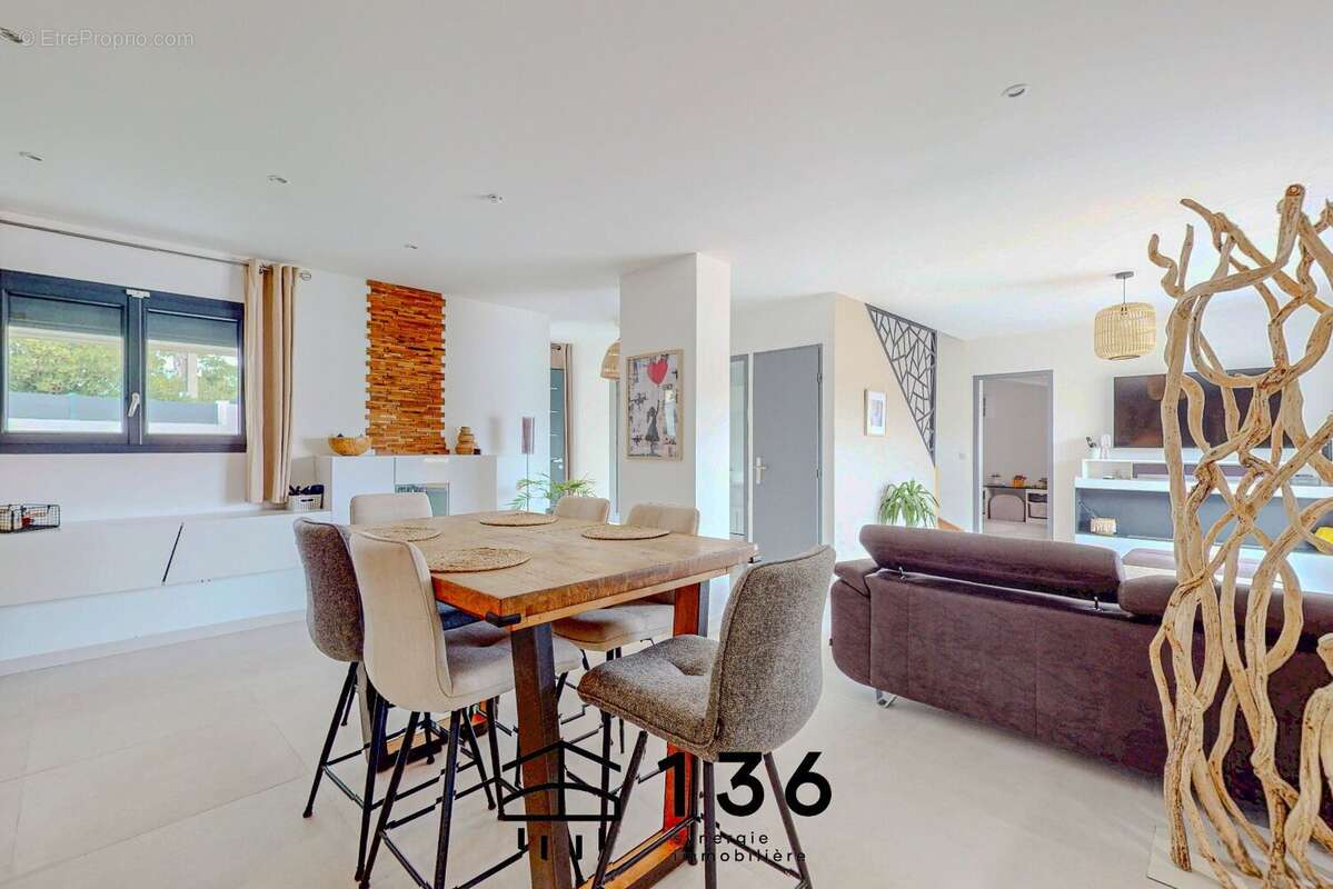 Maison à FRONTIGNAN