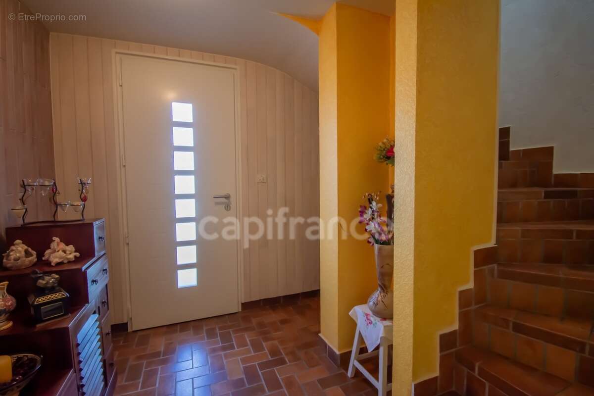 Vaux-sur-mer – maison 160 m² avec piscine, à proximité de pontaillac - photo 22