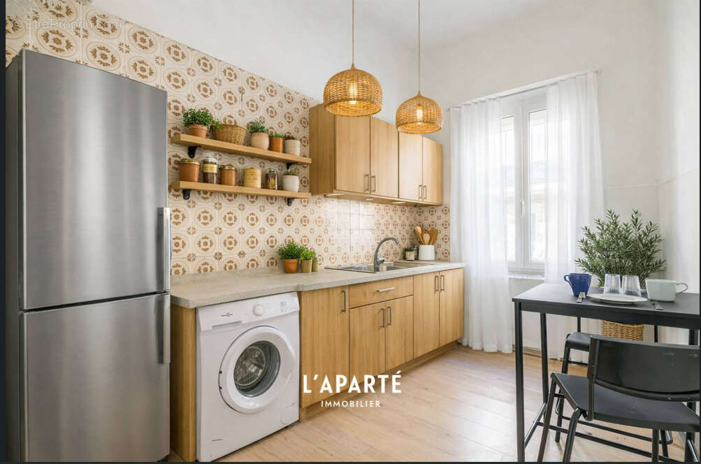 Appartement à MARSEILLE-4E