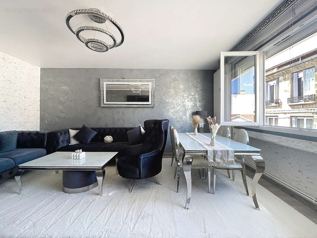 Appartement à SAINT-ETIENNE