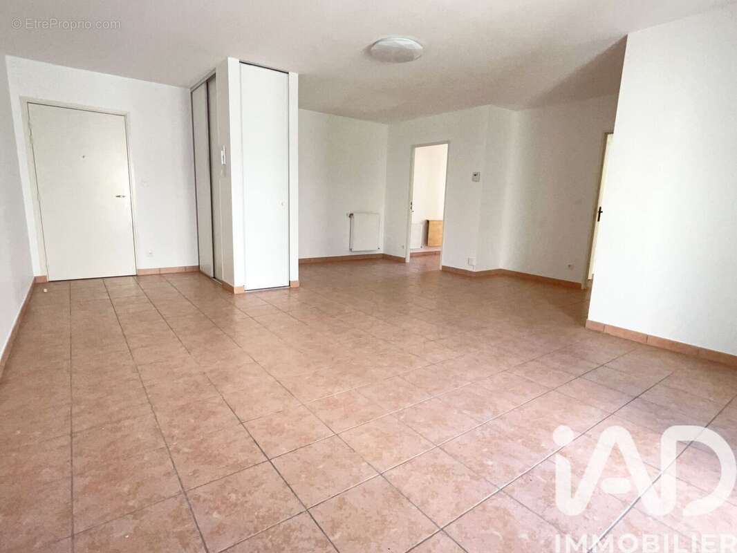 Photo 2 - Appartement à LYON-8E
