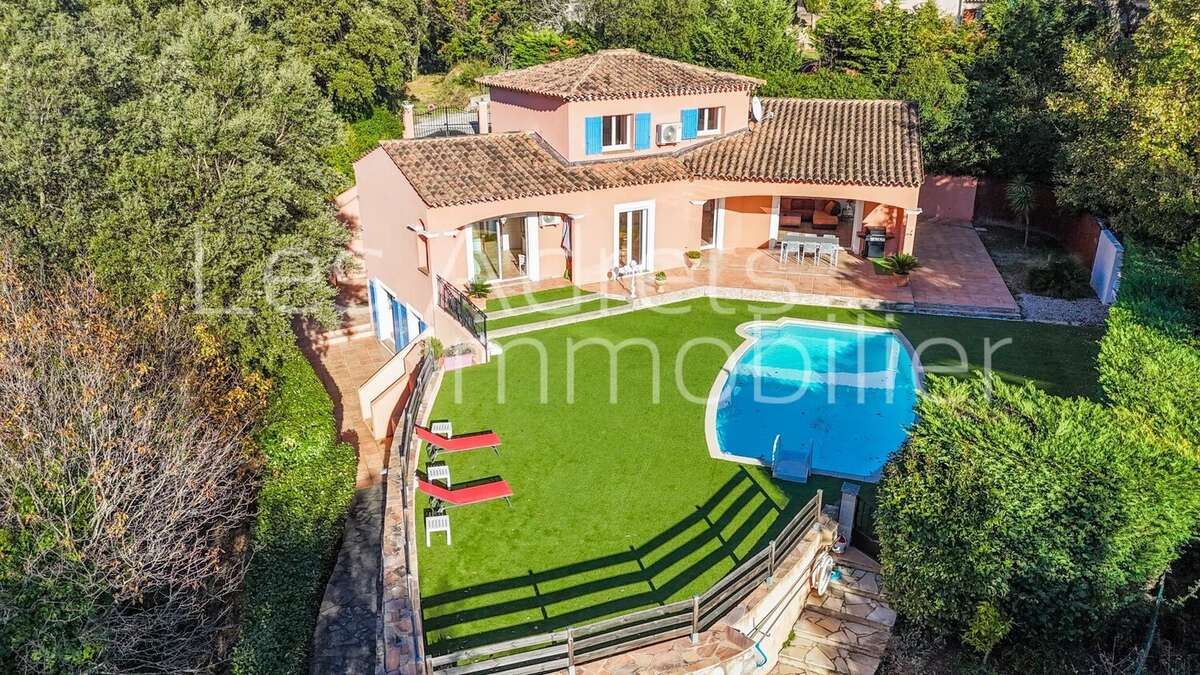 Maison à LES ADRETS-DE-L'ESTEREL