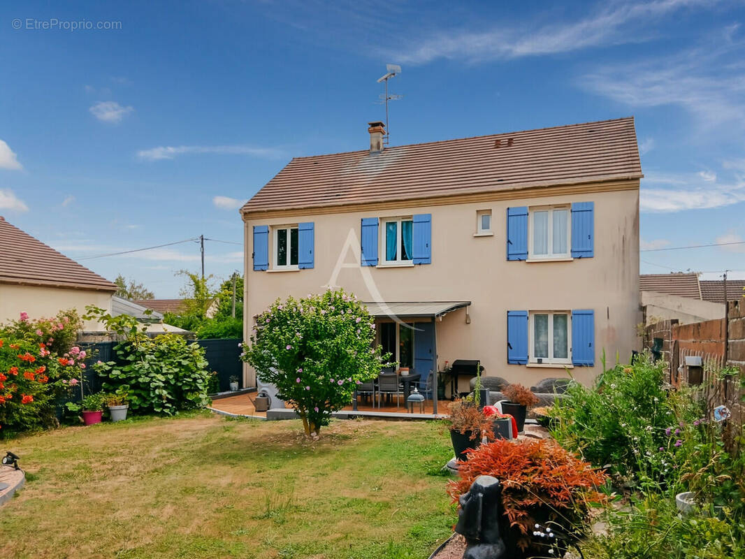Maison à CHARS