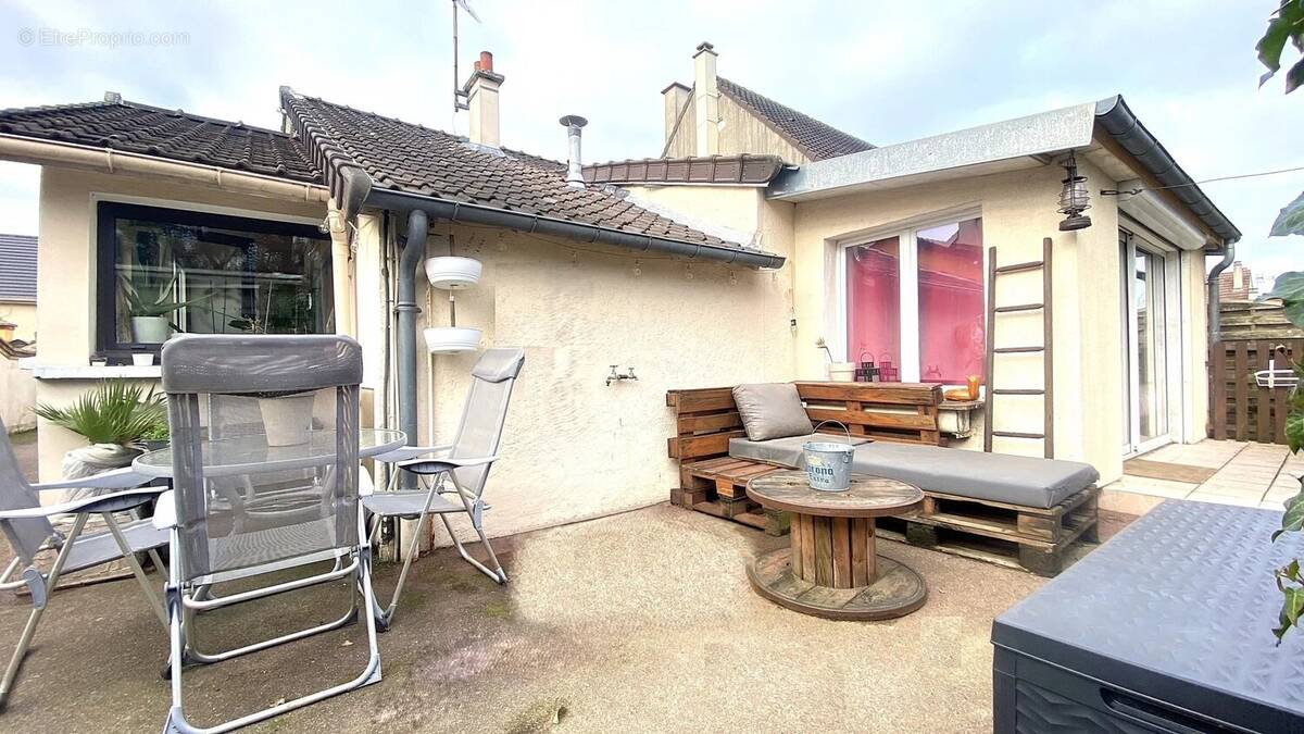 Maison à SAINT-CYR-L&#039;ECOLE