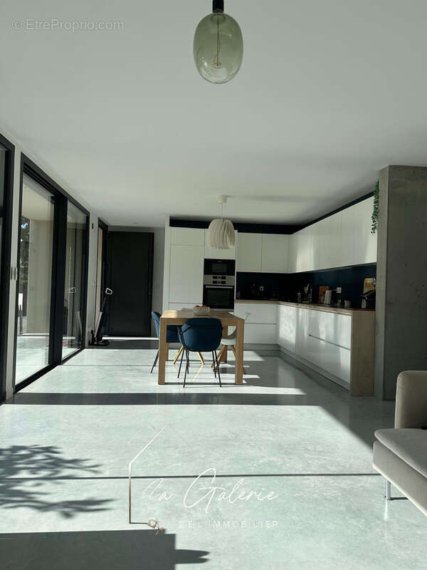 Maison à VAULNAVEYS-LE-HAUT